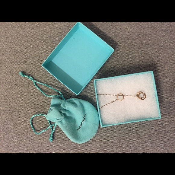 Tiffany & Co interlocking lariat circle necklace - Picture 4 of 4